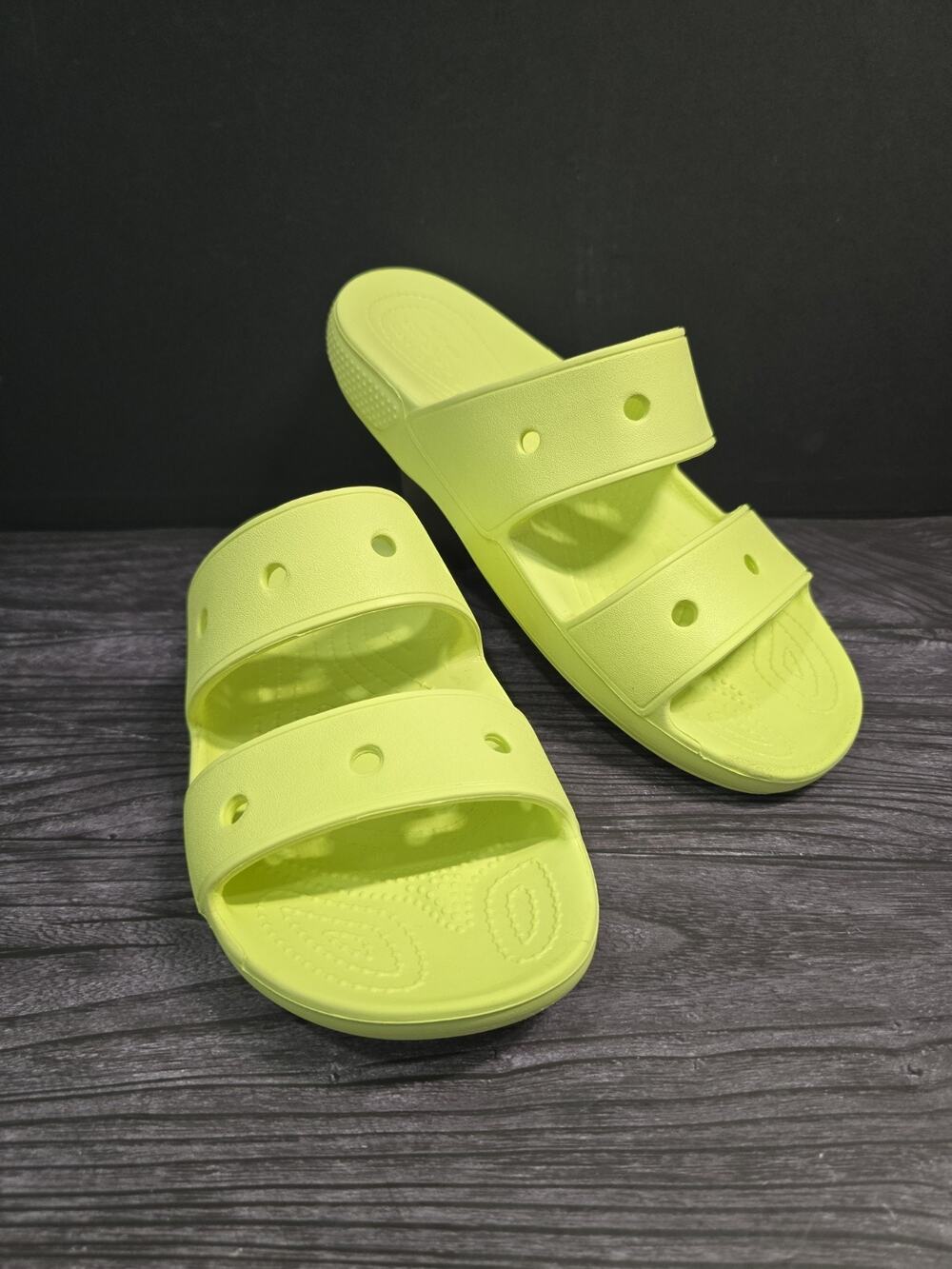 Crocs Classic Slide Sandals Lime Zest Green Men's 8 / Women's 10 Excellent